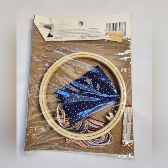 Designs for the Needle Counted Cross Stitch Kit 3018 PRAYING HANDS - Picture 7 of 13